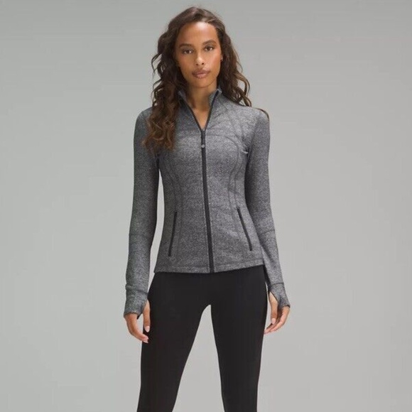 NWT Lululemon Essentials Set (size 0) - Picture 4 of 5